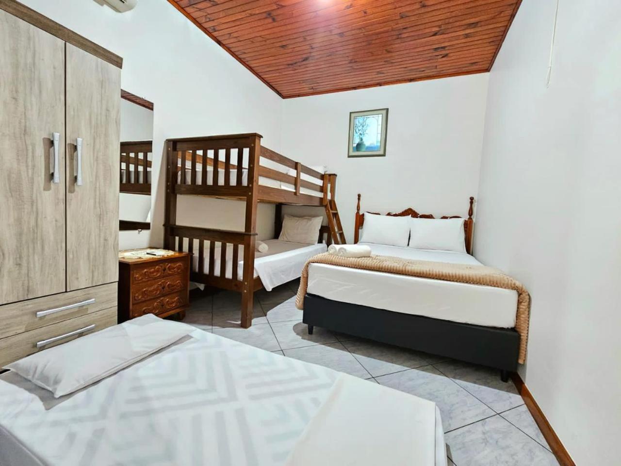 הוילה Casa De Ferias Em פוז דו איגואסו מראה חיצוני תמונה